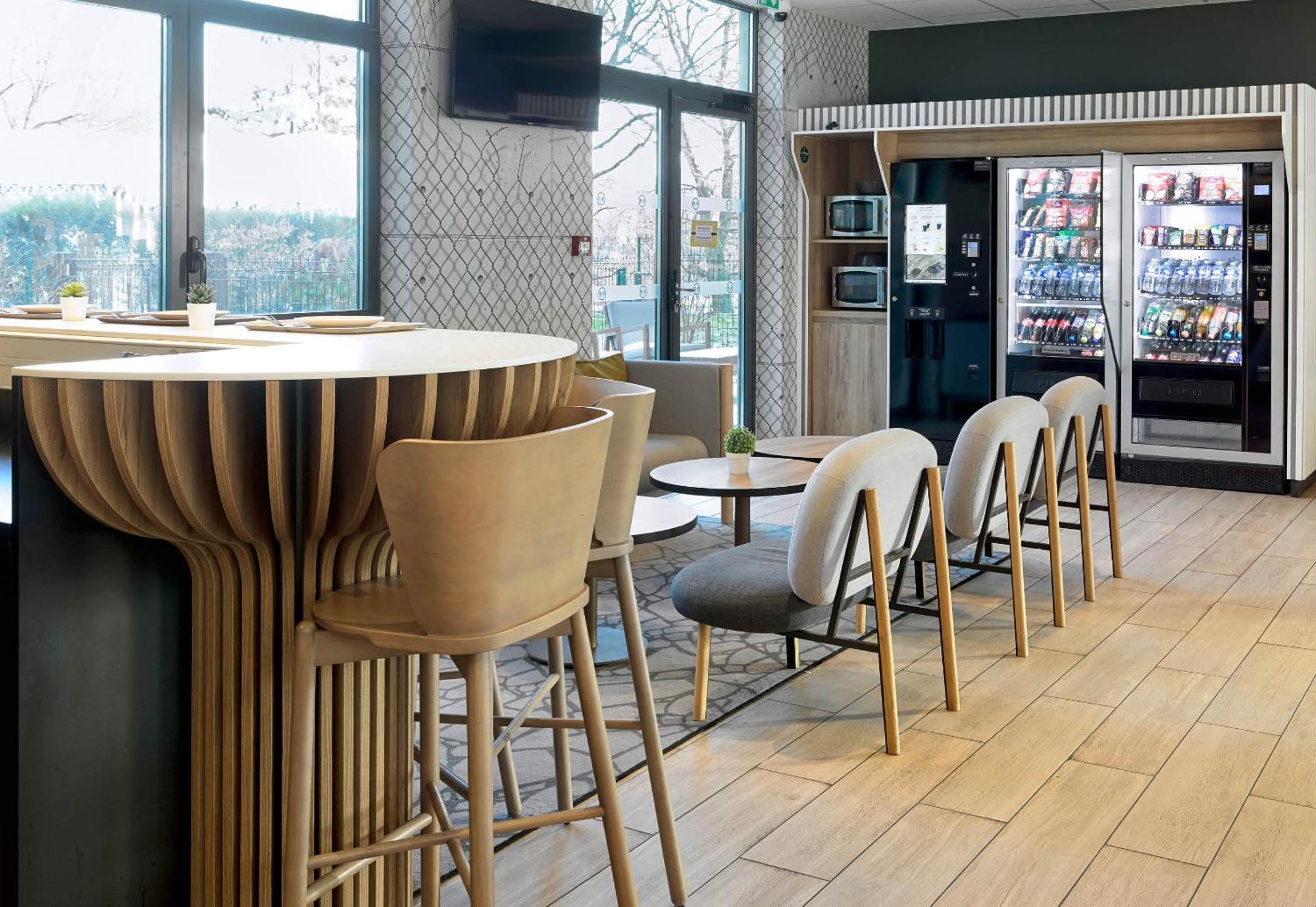 B&B Hotel Paris Meudon Velizy Экстерьер фото