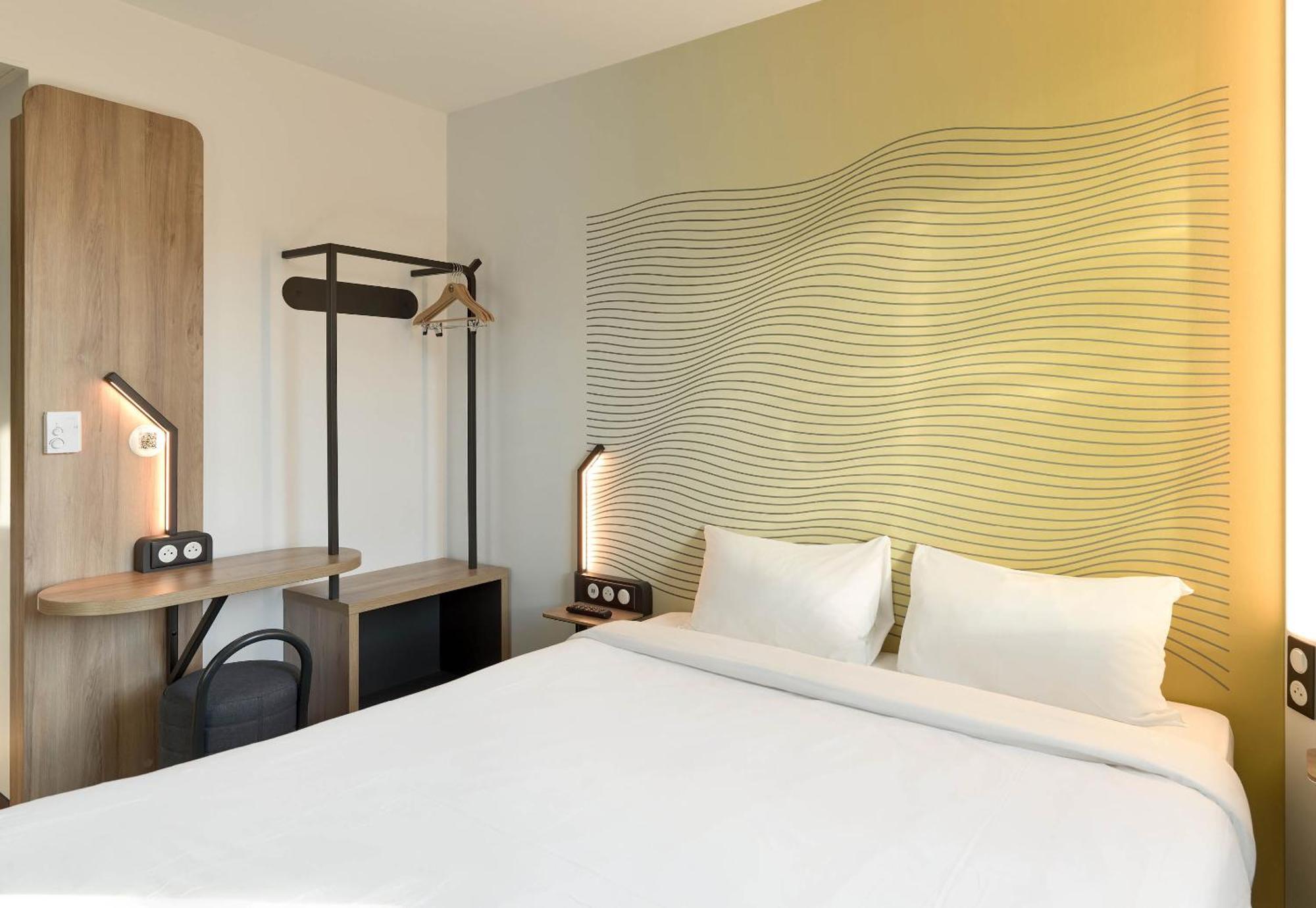 B&B Hotel Paris Meudon Velizy Экстерьер фото